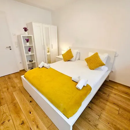 Comfort 3br With Terrace & Parking * 룩셈부르크